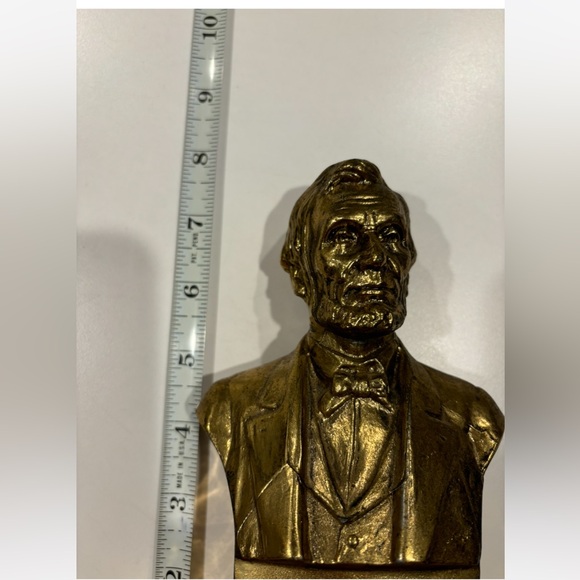 Vintage 1960’s Abraham Lincoln Bust Bookend Antique Brass 8”Height - Picture 14 of 14